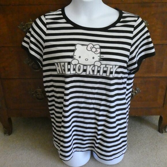Hello Kitty Striped T-shirt Size 2 - Picture 1 of 5